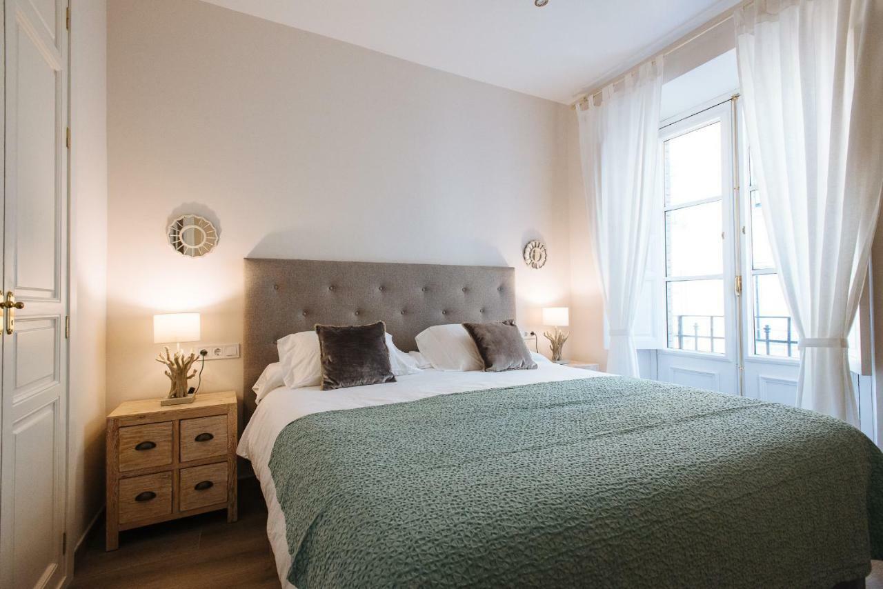 Hostly Aponte Exclusive Apartment-center-fibre-parking Optional-cless
